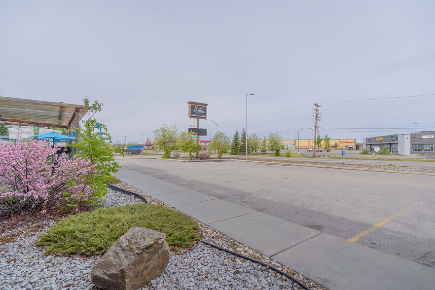 More Photos Of 1243 Old Steese Hwy, Fairbanks Restaurant For Sale