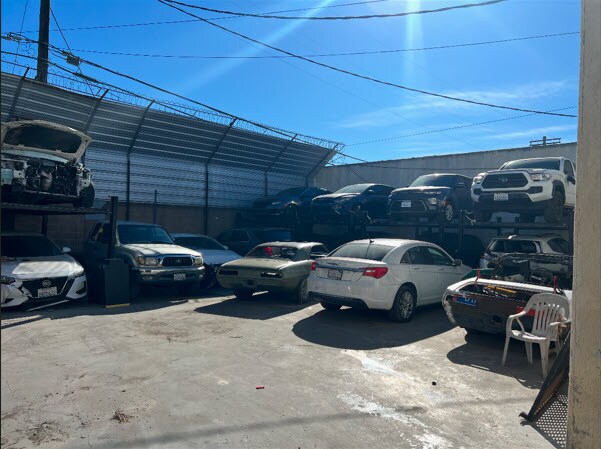 More Photos Of 6740 Crenshaw Blvd, Los Angeles Auto Repair For Lease