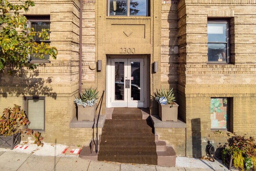 More Photos Of 2300 Wisconsin Ave NW, Washington Loft Creative Space For Lease