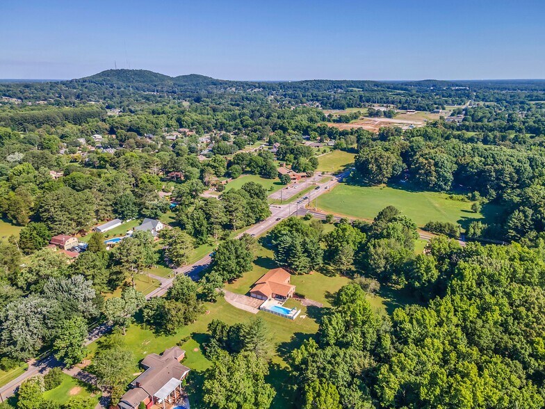 More Photos Of 1495 Jeff Rd NW, Huntsville Specialty For Sale