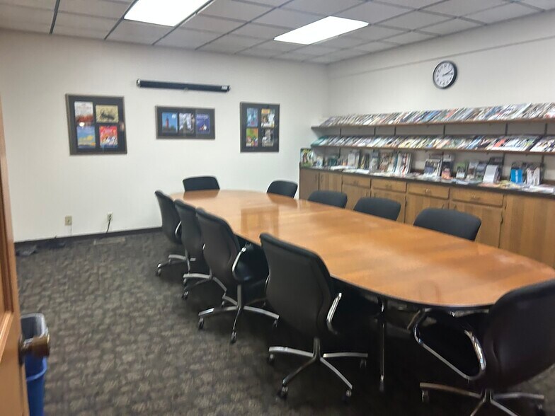 More Photos Of 3340-3350 Main St, Ravenna Light Manufacturing For Sale