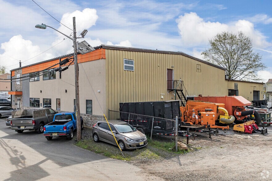 More Photos Of 2-18 Stefanic Ave, Elmwood Park Warehouse For Sale