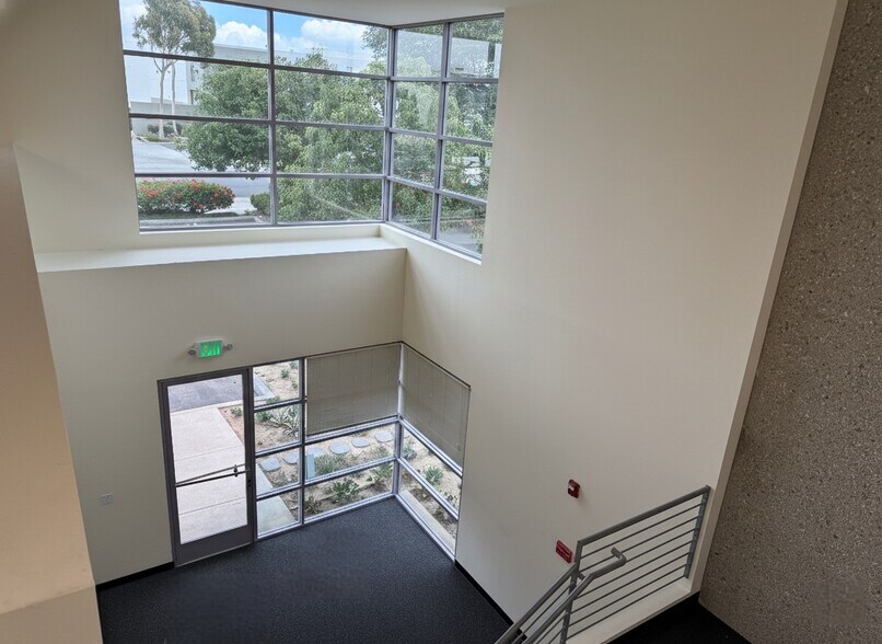 More Photos Of 1201 Maulhardt Ave, Oxnard Warehouse For Lease