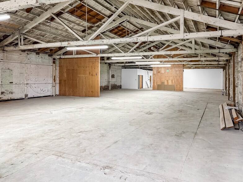 More Photos Of 1314 James M Wood Blvd, Los Angeles Warehouse For Lease