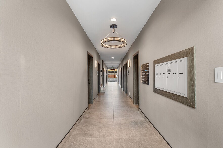 More Photos Of 4041 Wilshire Blvd, Los Angeles Office For Lease