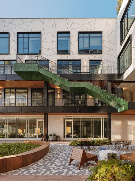 More Photos Of 888 Westheimer Rd, Houston Office For Lease