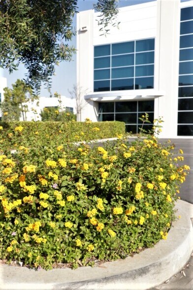 More Photos Of 2816 Columbia St, Torrance Light Distribution For Lease