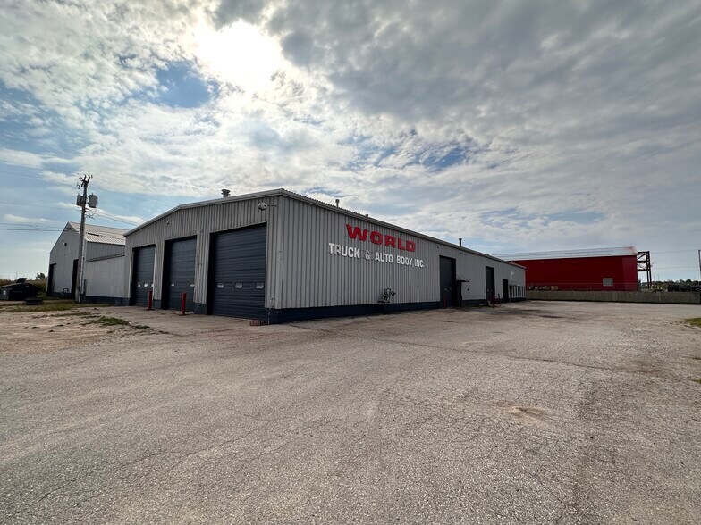 More Photos Of 3945 S Blue Star Dr, Traverse City Service For Sale