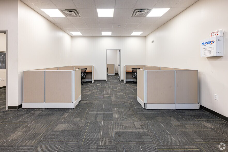 More Photos Of 2070 Commercial Dr, Port Allen Distribution For Lease