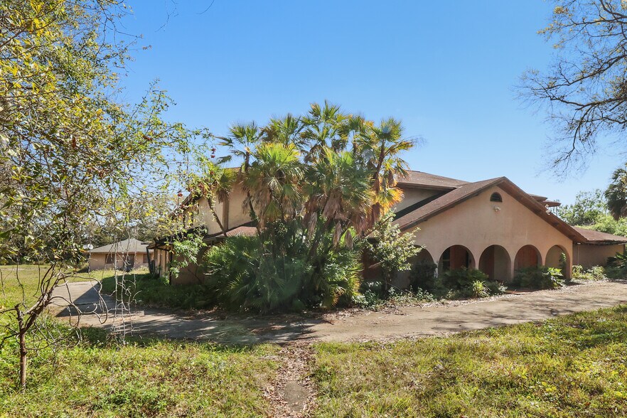 More Photos Of 741 N Combee Rd, Lakeland Rehabilitation Center For Sale