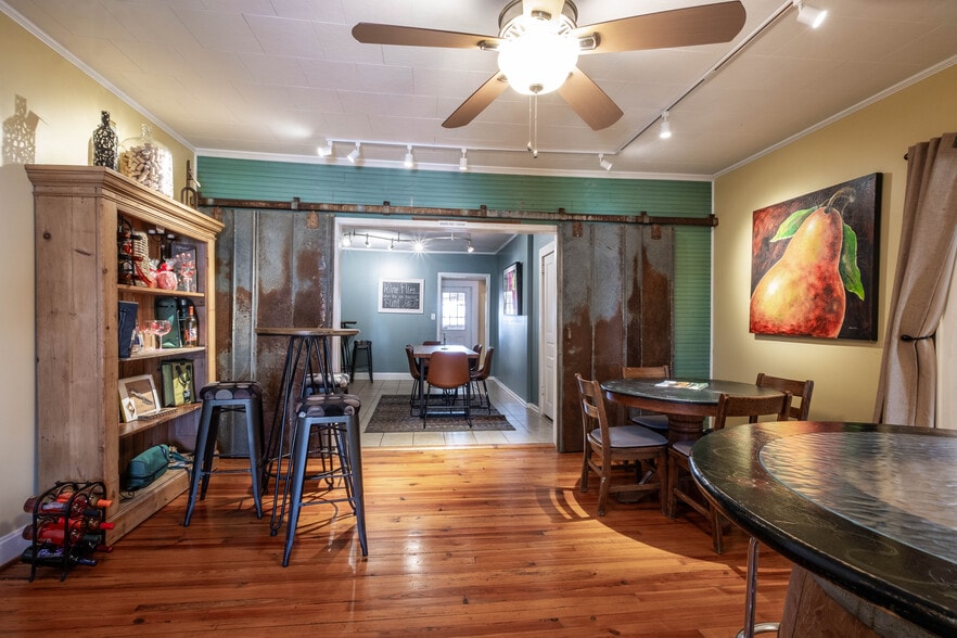 More Photos Of 913 N Bridge St, Elkin General Retail For Sale