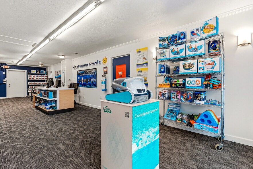 More Photos Of 10 W Franklin St, Bellbrook Storefront Retail Office For Lease