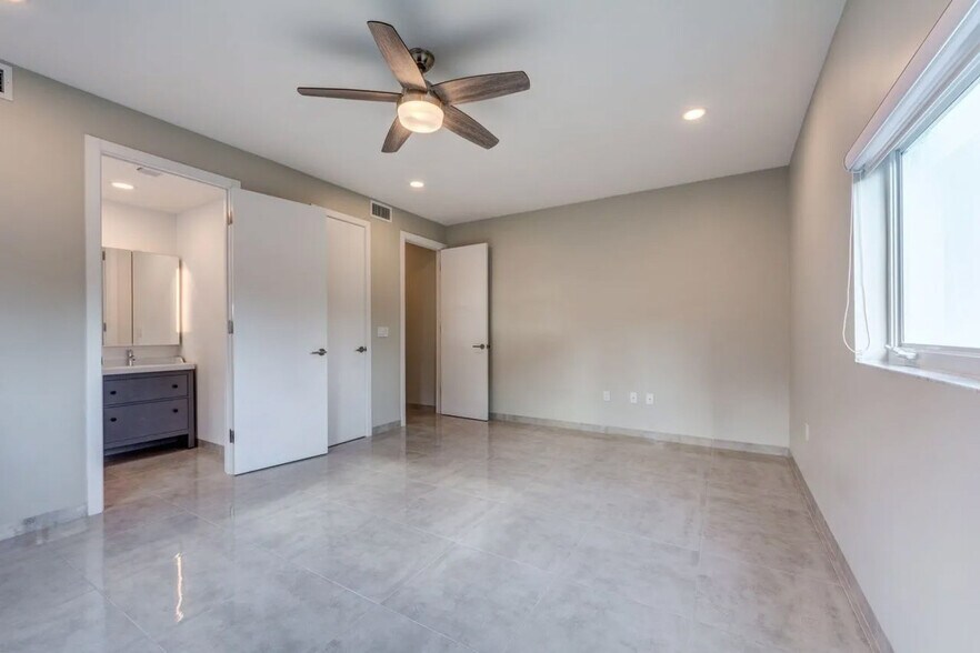 More Photos Of 17150 NE 23rd Ave, North Miami Beach Apartments For Sale