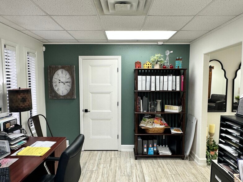 More Photos Of 4817 Hill St, Abilene Warehouse For Lease