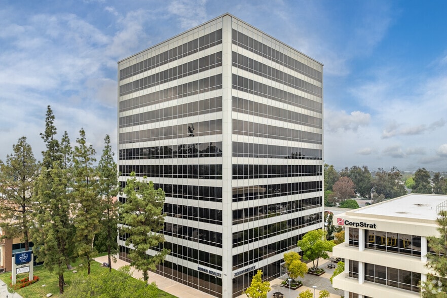 Primary Photo Of 21031 Ventura Blvd, Woodland Hills Office For Lease