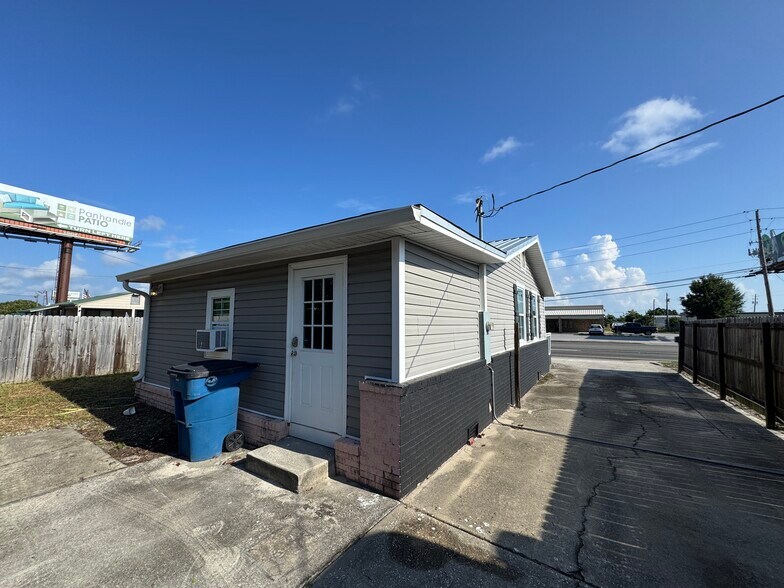 More Photos Of 3707 W 23rd St, Panama City Office For Sale