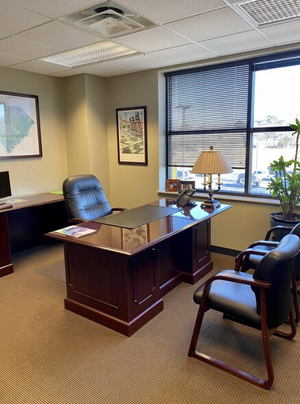 More Photos Of 3855 N Ocoee St, Cleveland Office For Sale