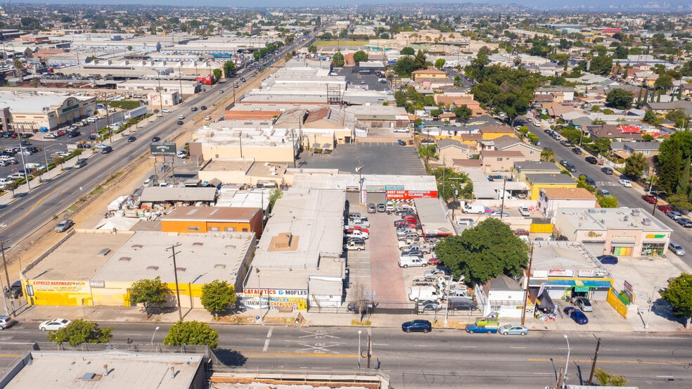 More Photos Of 5801 S Central Ave, Los Angeles Auto Repair For Lease