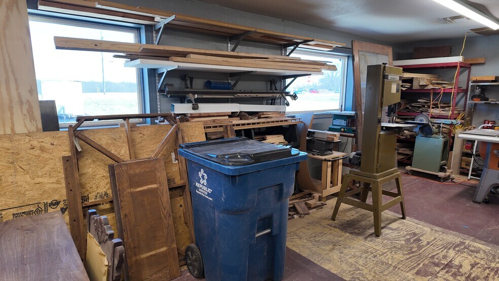 More Photos Of 5467 N Main St, Joplin Freestanding For Sale