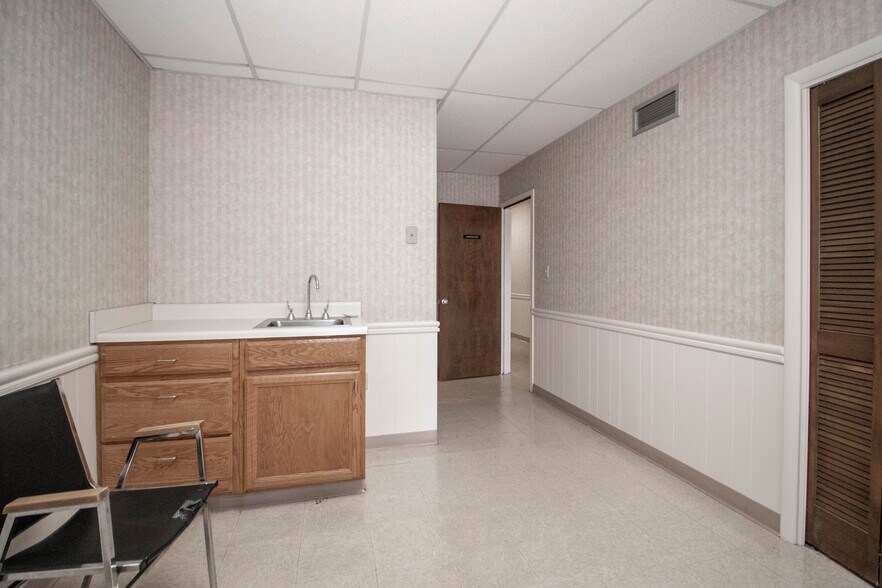 More Photos Of , Rockwell Medical For Lease