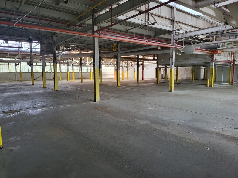 More Photos Of 1400-1414 E State St, Olean Manufacturing For Lease