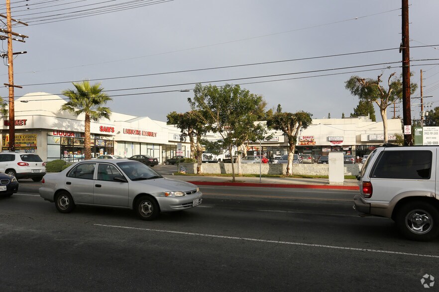 More Photos Of 15705-15717 Vanowen St, Van Nuys Unknown For Lease