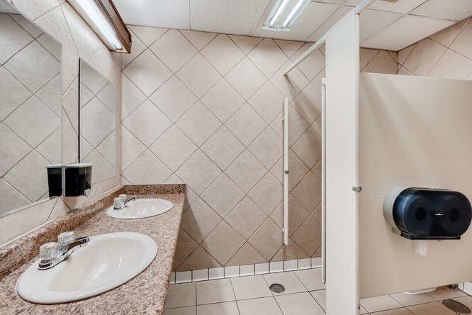 More Photos Of 3955 E Exposition Ave, Denver Medical For Lease