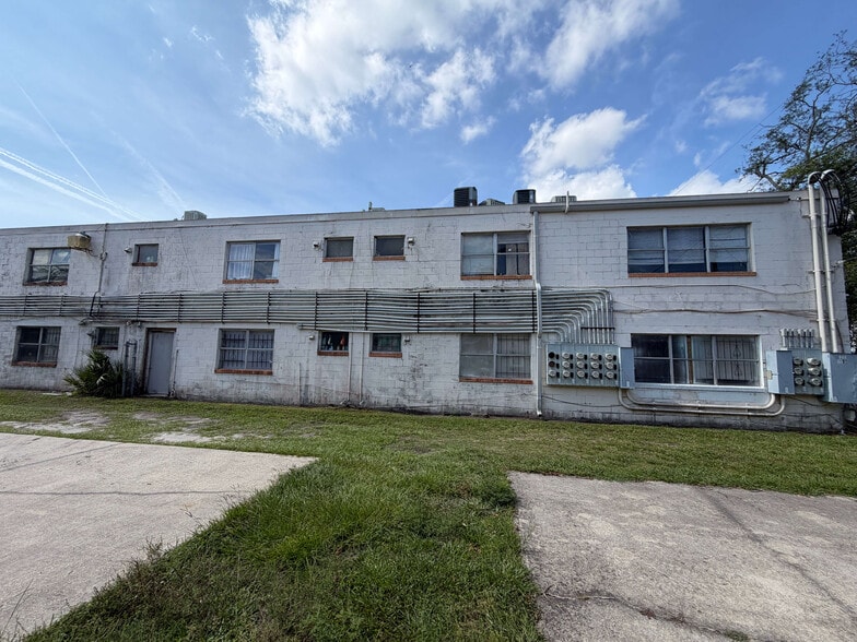 More Photos Of 157 E 8th St, Jacksonville General Retail For Sale