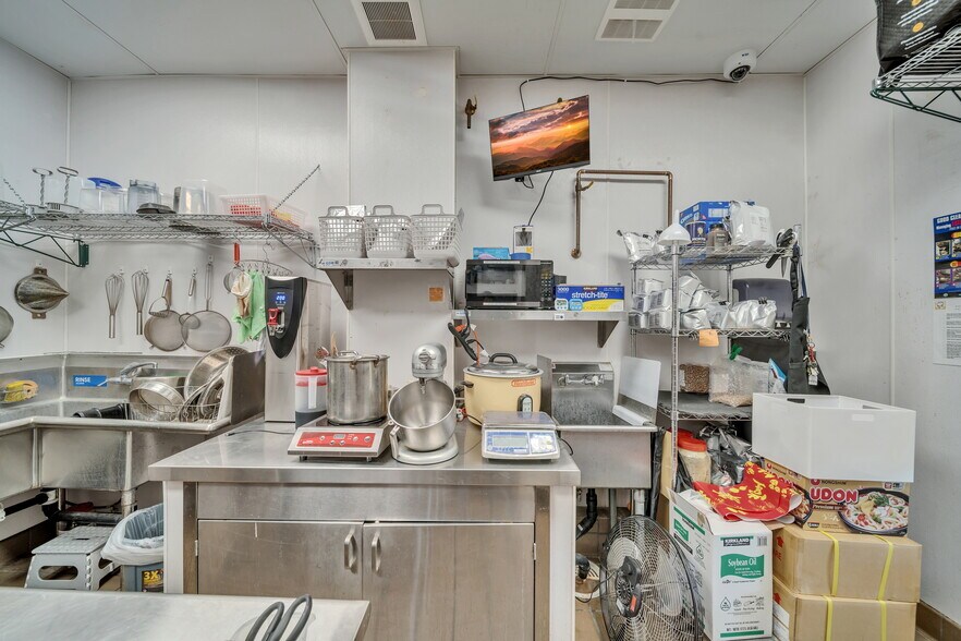 More Photos Of 1411 S Garfield Ave, Alhambra Office For Lease