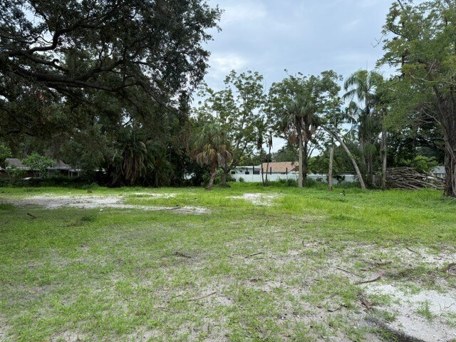 Primary Photo Of 200 11th Ave E, Bradenton Land For Sale