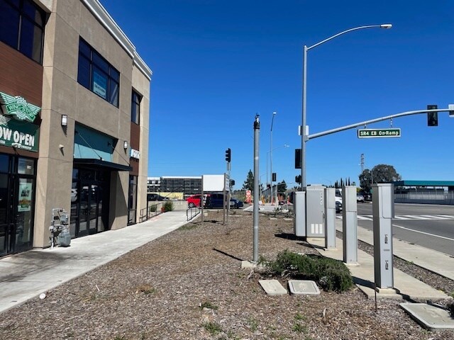 More Photos Of 2108 Railroad Ave, Pittsburg Storefront Retail Office For Sale