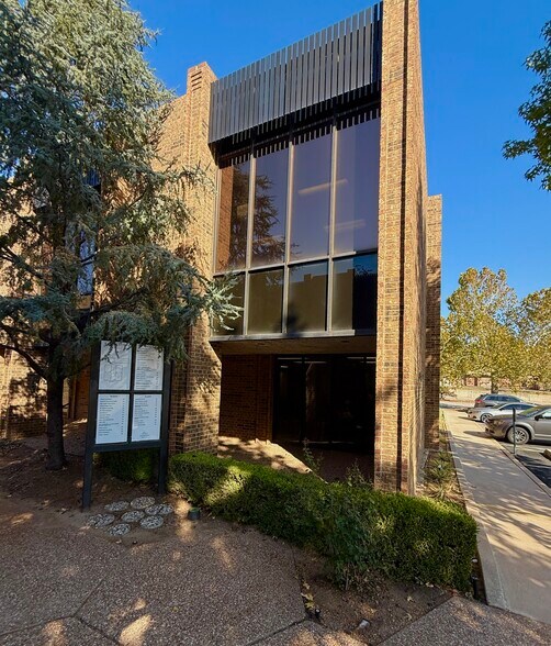 More Photos Of , Oklahoma City Office For Sale