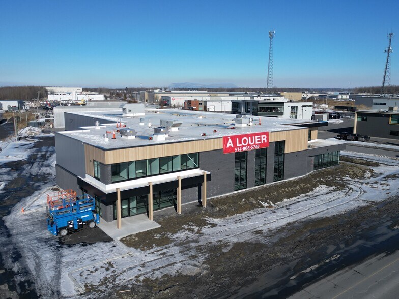 More Photos Of 8800 Rue Samuel-Hatt, Chambly Warehouse For Sale