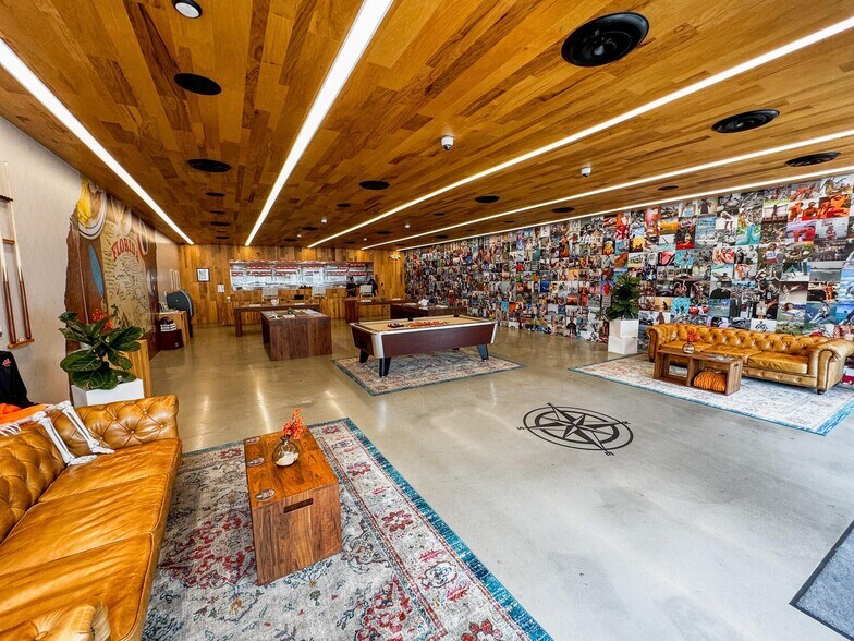 More Photos Of 130 Duval St, Key West General Retail For Lease