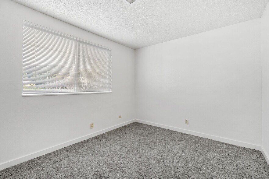 More Photos Of 115 Samoa Blvd, Arcata Apartments For Sale