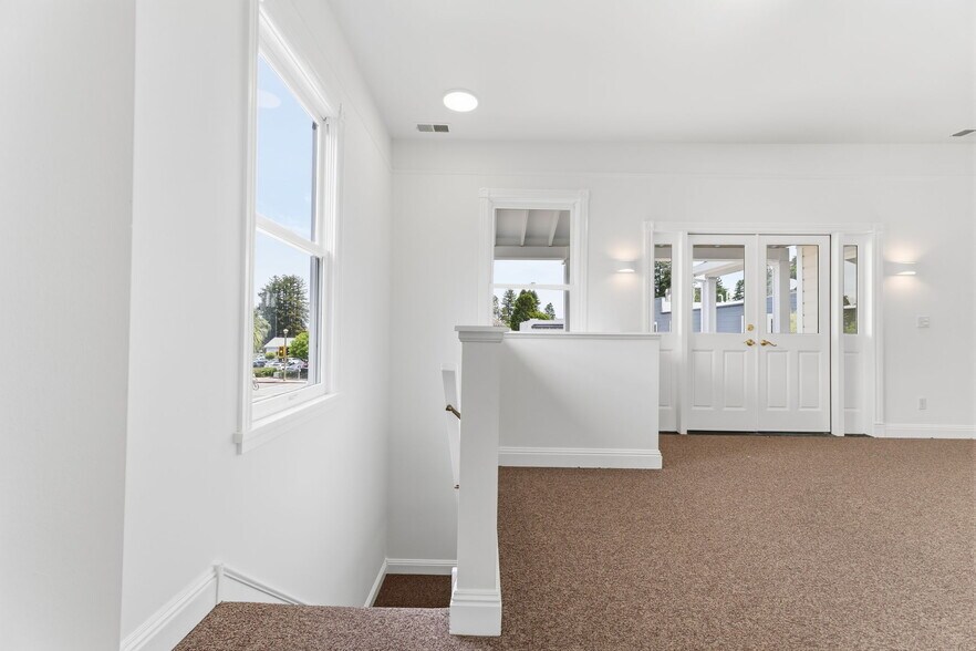 More Photos Of 499-503 Magnolia Ave, Larkspur Storefront Retail Residential For Sale