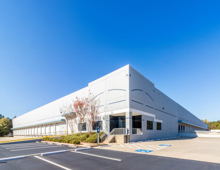 More Photos Of 3075 South Park Blvd, Ellenwood Distribution For Lease