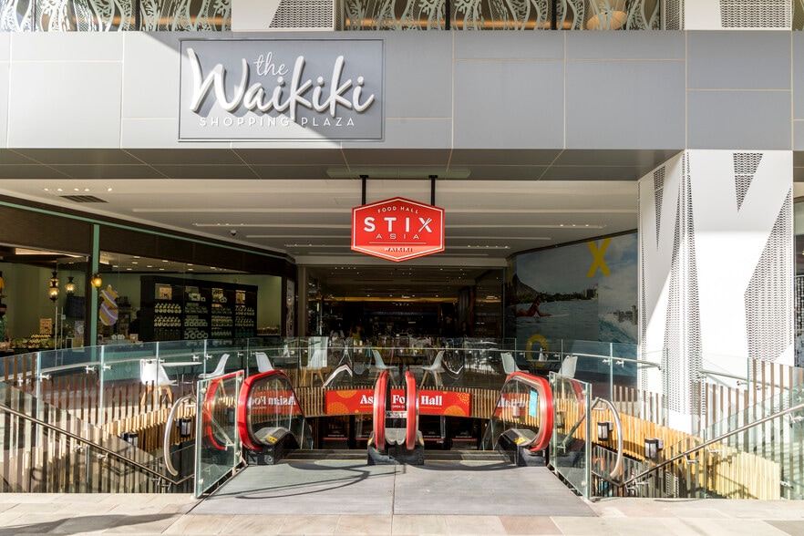 More Photos Of 2250 Kalakaua Ave, Honolulu Restaurant For Lease