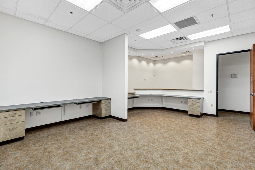 More Photos Of 15405 N 99th Ave, Sun City Medical For Lease