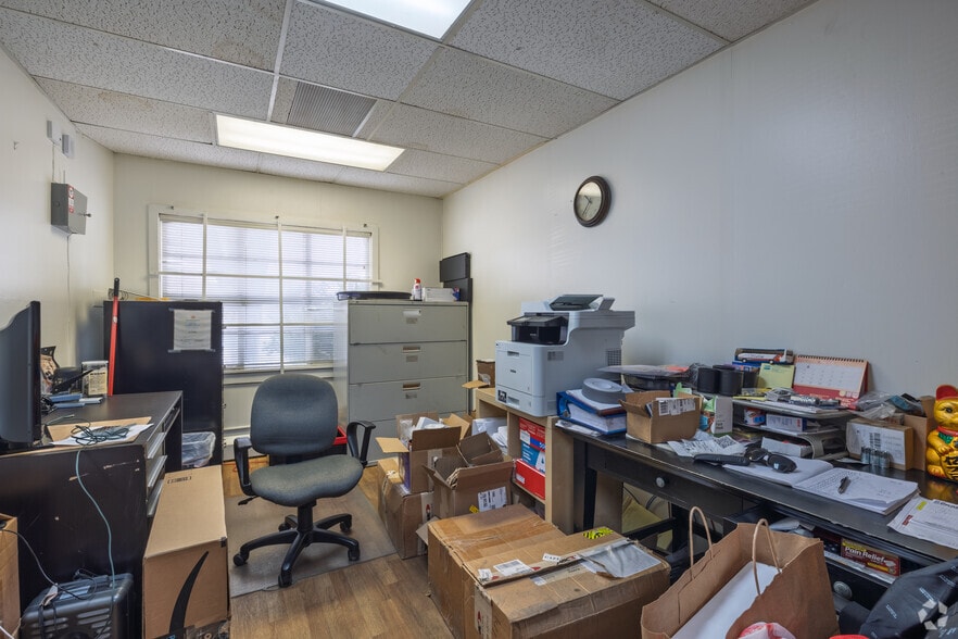 More Photos Of 141 S Maple Ave, South San Francisco Warehouse For Sale