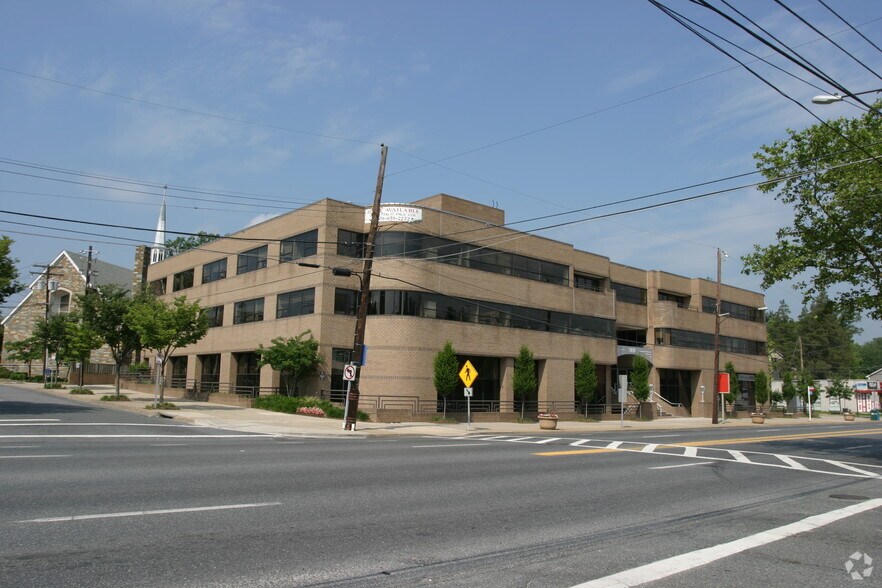More Photos Of 7830 Old Georgetown Rd, Bethesda Medical For Lease