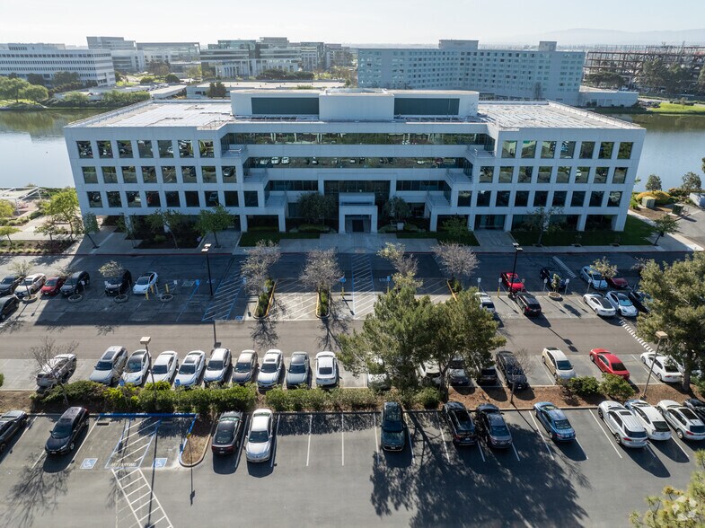 More Photos Of 3 Lagoon Dr, Redwood City Office For Lease