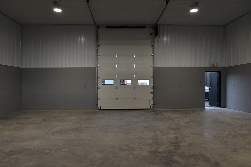 More Photos Of 25 Industrial Tract, Hudson Warehouse For Lease