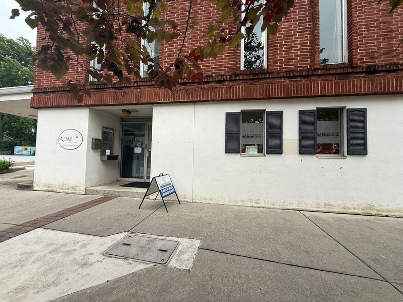 More Photos Of 9 S Peachtree St, Norcross Loft Creative Space For Sale