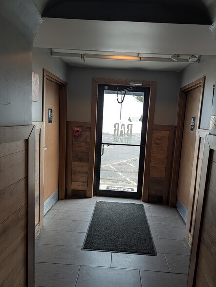 More Photos Of 1062 Main St, Holden Restaurant For Sale