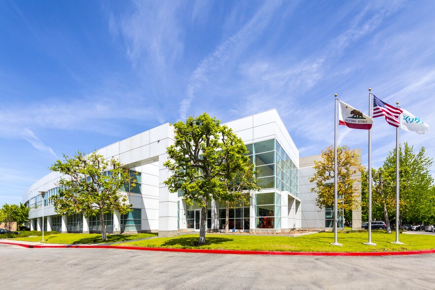 More Photos Of 3401 Del Amo Blvd, Torrance Research And Development For Sale