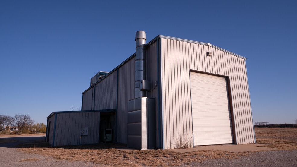 More Photos Of 6116 NW 178th St, Edmond Industrial For Lease