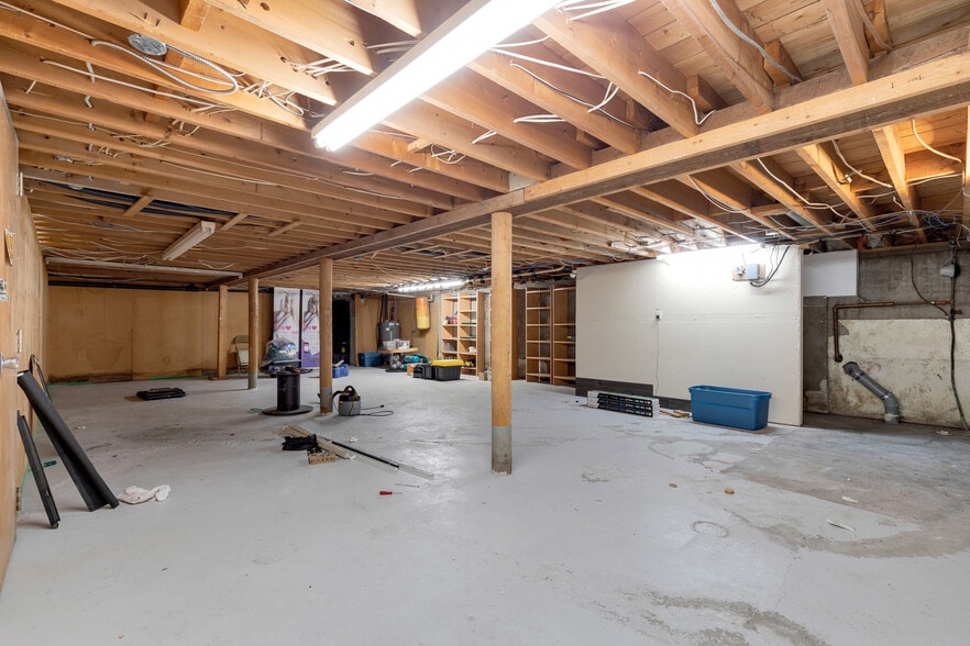 More Photos Of 276-280 Boul Saint-Luc, Saint-jean-sur-richelieu Storefront Retail Office For Lease