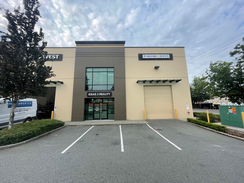 Primary Photo Of 19840 96th Ave, Langley Twp Showroom For Lease