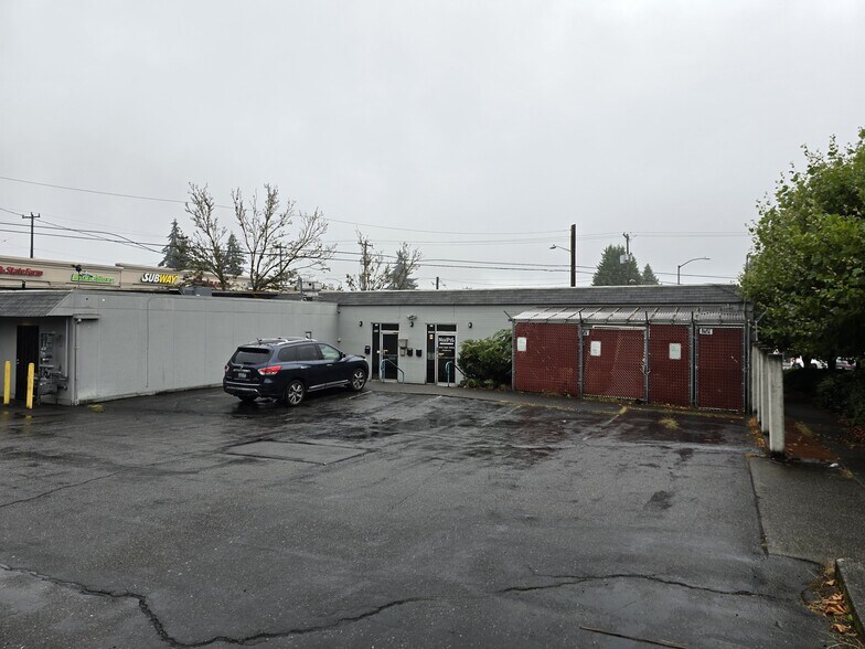 More Photos Of 8001-8007 Lake City Way NE, Seattle Unknown For Lease